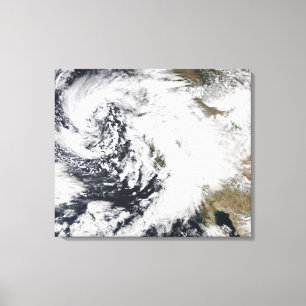 Impressão Em Tela Uma série de fortes tempestades com ventos fortes 