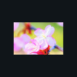 Impressão Em Tela Vista De Aproximação Das Florestas De Cereja De Sa<br><div class="desc">Uma visão de perto de duas flores de sakura cor-de-rosa com estames amarelos. Folhas vermelhas, fundo verde e rosa. A beleza mágica da estação dos primavera. Uma pintura digital muito grande a partir de uma fotografia. Impressão floral esticada de tela para decorar seu lugar ou para ser usada como presente...</div>