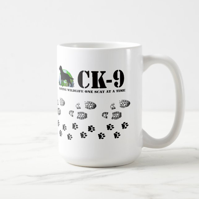 Impressões caninos da pata da caneca da (Direita)