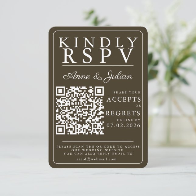 Inserção de Código QR RSVP de Foto Moderna Marrom (Em pé/Frente)