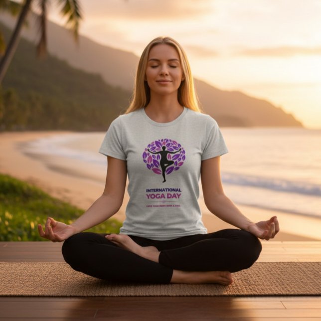 International Yoga Day Tree Pose T-Shirt (Criador carregado)