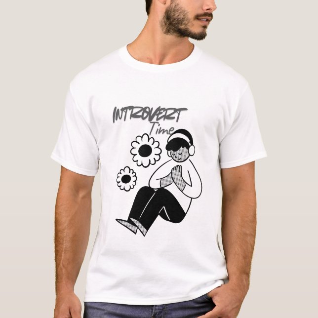 Introvert Time Minimal Typography T-Shirt (Frente)