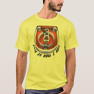 Isto é como eu rolo o t-shirt da bola de Skee