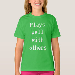 Joga bem com a T-Shirt de outras garotas