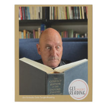 Jon Scieszka é capturado na leitura