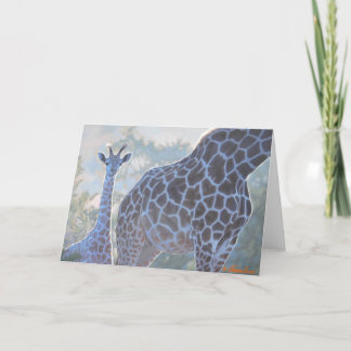 Joshua espia o cartão de nota