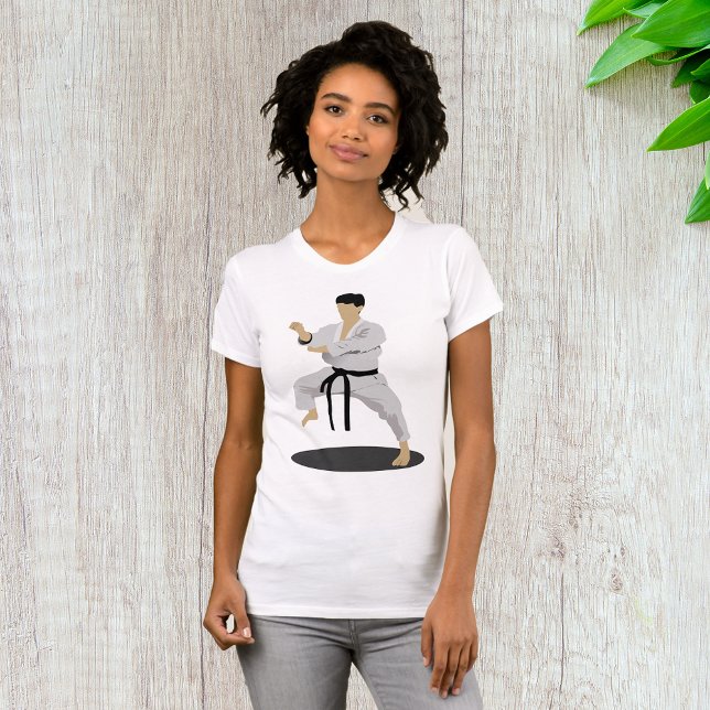 Karate Pose Womens T-Shirt (Criador carregado)