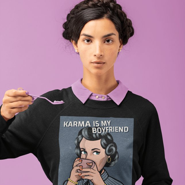 KARMA & COFFEE RETRO WOMAN ENGRAÇADO T-SHIRT (Criador carregado)