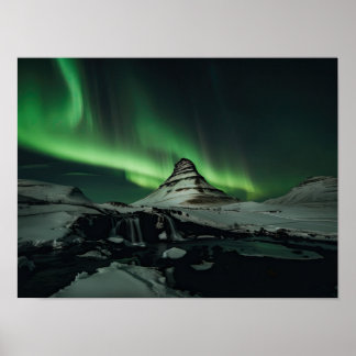 Kirkjufall e luzes nortes poster