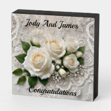 Lace E Rosas Brancos Elegantes,