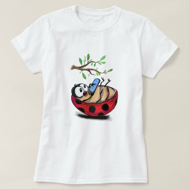 Ladybug Feliz com T-Shirt Engraçado por Telefone (Frente do Design)