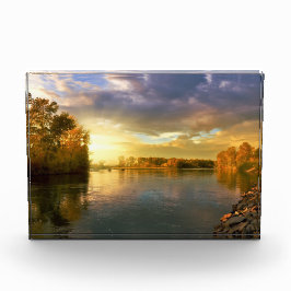 Lago Sunrise Sky