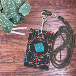 Lápis Coloridos Espalhados | Crachá Office Hall Pa