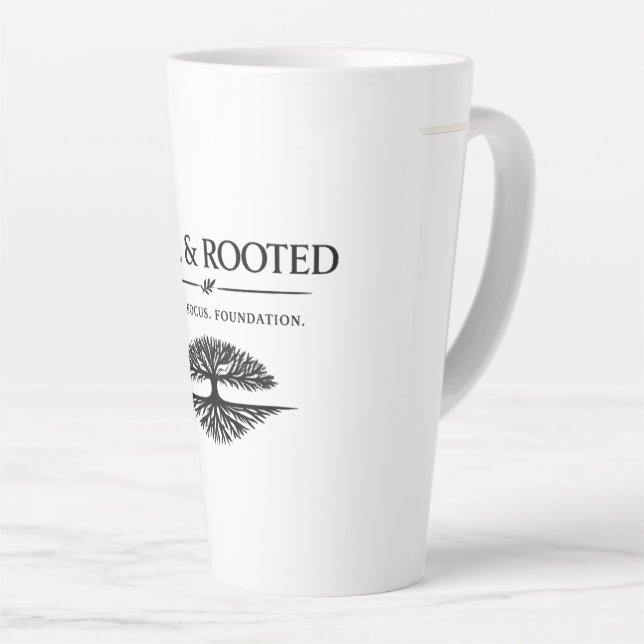 Latte A Caneca de Café Still & Rooted (Ângulo direito)