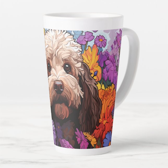 Latte Cartoon Cockapoo em uma caneca de café no jardim (Ângulo direito)