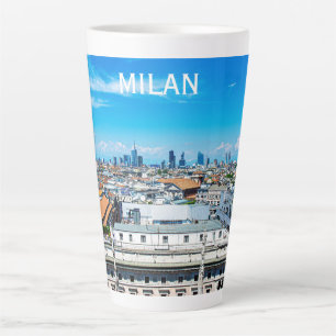 Latte Milão na Itália - caneca de café da linha do horiz