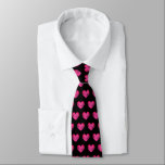 Legal padrão de coração preto e rosa gravata do pe<br><div class="desc">Legal gravata do pescoço do padrão cardíaco preto e rosa. Design para casamento,  Dia de os namorados,  encontro romântico ou encontro com namorada,  esposa,  noivo etc. Mostre o amor. Excelente também para o noivo e padrinhos de casamento na festa de casamento.</div>