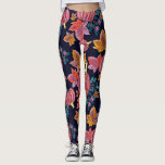 Legging A Abóbora De Marinho De Queda Deixa O Padrão De Aq<br><div class="desc">Este padrão de queda moderno e fofo é perfeito para as estações de outono e inverno. Apresenta uma pintura manual de abóboras cor-de-rosa, verde-lacre, azul-marinho, laranja, ouro-amarelo e abóboras de cor-de-água roxa, folhas de outono e padrão de bagas sobre um simples fundo azul-marinho. É arte, moderna, bonita, única e moderna....</div>