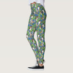 Legging Aussies Australiano Shepherd Dogs Folhas Tropicais<br><div class="desc">Ilustrações bonitas e realistas de cães pastores australianos ou Aussies e folhas tropicais brilhantes e verdes de monstera são colocadas sobre um fundo azul real nestas leggings.</div>