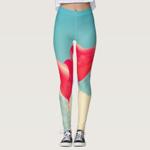 Legging Balões do Coração Vermelho Contra o Céu Nublad