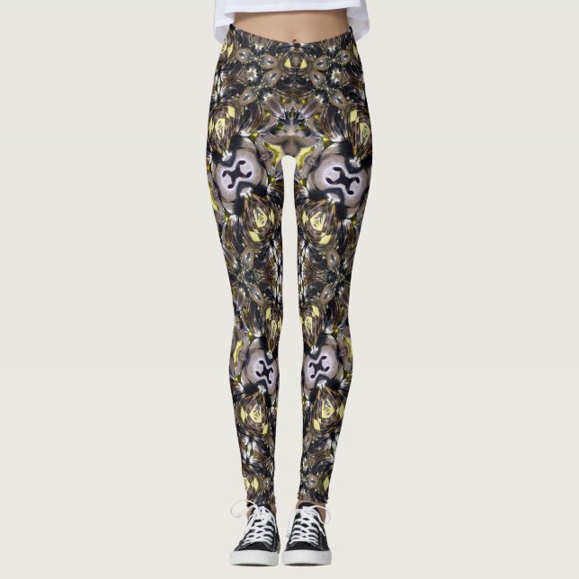 Legging Caleidoscópio Abstrato Marrom Preto Cinza Amarelo (Frente)