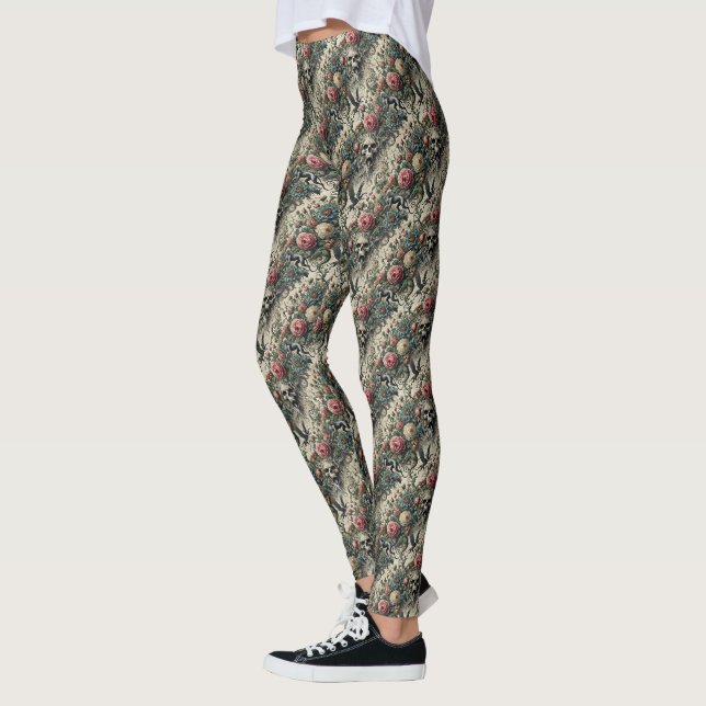 Legging Chamada para a Galeria da Noite - Delírio Gótico (Esquerda)