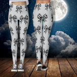Legging Cinza Feliz de Halloween Verificada arco preto Coq<br><div class="desc">Prepare-se para balançar seu olhar de Halloween com nossas leggings fabulosas de coquetes, com uma cinza de fundo de chic adornada com arcos brancos! Estas leggings são perfeitas para adicionar um toque de chorona ao seu guarda-roupa sazonal. Quer você esteja indo a uma festa assustadora ou simplesmente deitado em casa...</div>