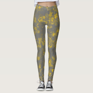 Legging Cinzas e Placas de Tinta Amarelas