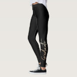 Legging Classe Elegante de Formando de Tipografia Preto Do<br><div class="desc">Legant Classy Dourado Graduação Legenda Leggings Black</div>