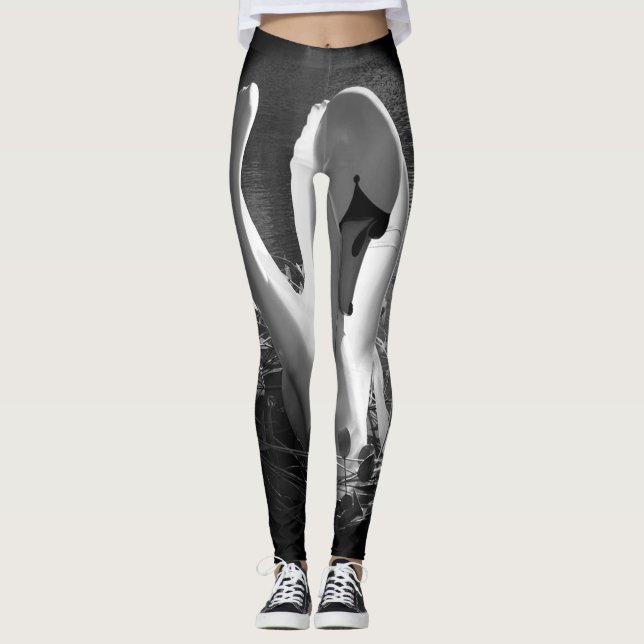 Legging Com imagem estilizado preto e branco da cisne (Frente)
