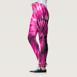 Legging Corante Psicodélico Quente, Colírio de Iniciação<br><div class="desc">Estas leggings apresentam um design de gravata psicodélico que lembra a contracultura hippie dos anos 60. Perfeito para ioga,  correndo,  trabalhando na academia,  ou apenas quando você quer vestir umas fotos sexy bonitinhas. As cores são um brilhante fazer rosa-quente com alta visibilidade e perfeito para correr para fora.</div>