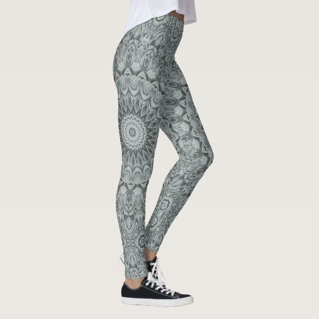 Legging Desenho de Mandala Cinza e Prata (Direita)