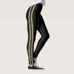 Legging Faixa atlética de texto personalizada com brilho p<br><div class="desc">Leggings personalizadas em preto sólido com uma faixa dupla atlética em brilho dourado com texto personalizado no meio que pode ser diferente de cada lado. Perfeito para mostrar sua citação favorita, seu mantra versátil, inspirador, nome do grupo ou adicionar seu nome ao repetir para baixo de cada perna! A cor...</div>