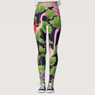 Legging Flamingo, plantas tropicais, fundo negro.