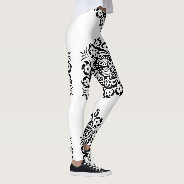 Legging Floral Mandala Em Preto E Branco (Direita)