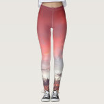 Legging Foto do pôr do sol das nuvens brancas cor-de-rosa<br><div class="desc">Seja um tensor nestas leggings de fotografias fantásticas de um brilhante pôr do sol rosa, roxo, laranja e branco! Trabalhe, faça recados, ou apenas saia. Tão único, você nunca terá que se preocupar com nenhum imitador! Adicione um topo preto sólido para o máximo em sofisticação casual. Eu também ofereço personalização...</div>