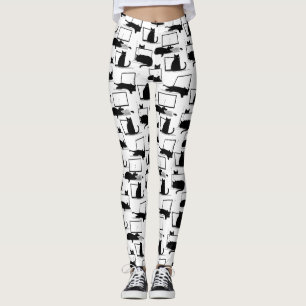 Legging Gatos Pretos Sentados no Padrão de Laptop