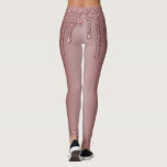 Legging Girly Rosa Dourado Sparkle Glitter Drives Monogram<br><div class="desc">Garota Rosa Dourada Sparkle Glitter Drips Leggings monogramas com tons de cinza rosados ou dourados rosa em formato chic com seu monograma e nome personalizados. Você está pingando no luxo, então mostre! Entre em contato conosco em cedarandstring@gmail.com se precisar de assistência com o design ou produtos correspondentes.</div>