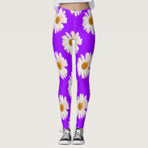 Jasmim branco sobre fundo roxo neonário