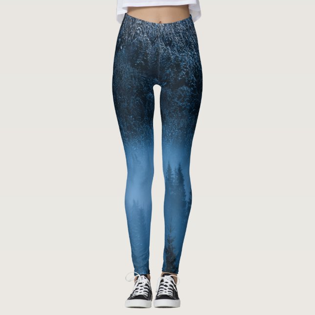 Legging Névoa mágica sobre a floresta de espadilha nevada (Frente)