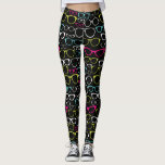 Legging Os espetáculos dos vidros modelaram o preto das<br><div class="desc">Estas caneleiras impressas têm um fundo preto e all over um impressão de quadros ou de espetáculos dos vidros no verde limão, no azul elétrico, na magenta e no branco. Eyeglasses do amor? Verifique para fora a coleção espectacular dos espetáculos do design do asterisco para ver se há produtos de...</div>