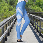 Legging Ouros no céu, olho colado<br><div class="desc">Estas leggings azuis, brancas e negras brilhantes têm o aspecto chique de corante de gravata. Os diamantes no céu são criados por uma imagem fotográfica de nuvens brancas e linhas de comunicação telefônicas negras contra um céu azul claro. A design é uma reviravolta moderna para um estilo hippie retrô com...</div>
