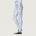 Legging Padrão de Curvas de Aquarela Abstrato Azul Whimsic<br><div class="desc">As curvas pintadas à mão de azul claro a escuro mostram uma variedade de traçados de tinta feitos com tinta azul da Prússia. A quantidade de água adicionada varia a intensidade da cor. A design de repetição ininterrupta é uma reprodução para que não seja lavada. As curvas S, formas U...</div>