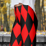 Legging Padrão de Verificação de Harlequin Vermelho e Negr<br><div class="desc">Chic e Confiante: Entra nos holofotes com essas pernas de Harlequin impressionantes! O design ousado e colorido adiciona um pop de diversão e energia ao seu guarda-roupa, enquanto o ajustado confortável os torna perfeitos para visto casual e ocasiões especiais. Saia e se expresse... pegue seu par hoje e faça uma...</div>