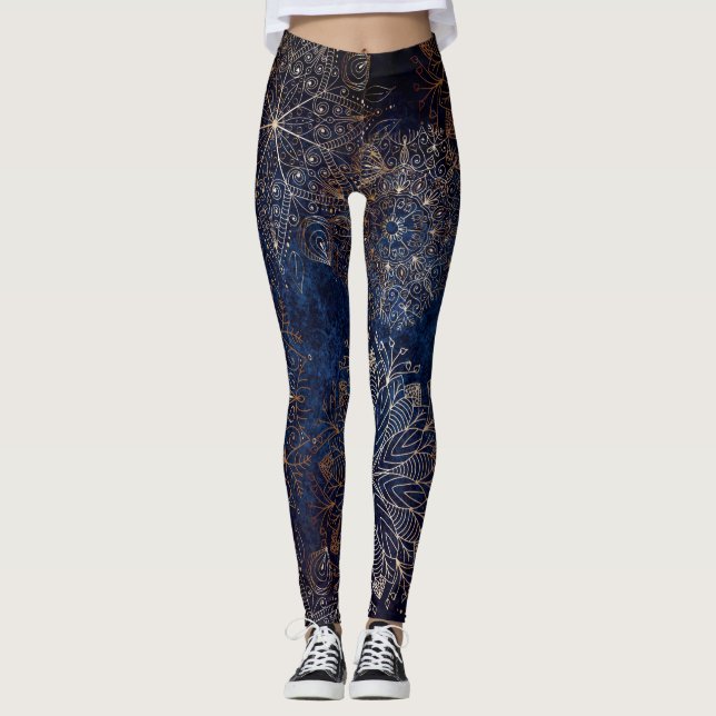 Legging Padrão Floral de Mandala Azul Escuro e Dourado ele (Frente)
