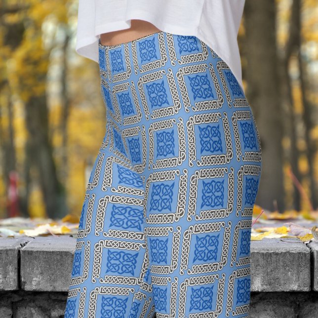 Legging Padrão Tribal Azul e Preto (Bold Blue and Black Tribal Pattern Leggings)
