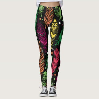 Legging Penas étnicas sem aparência, padrão vibrante.