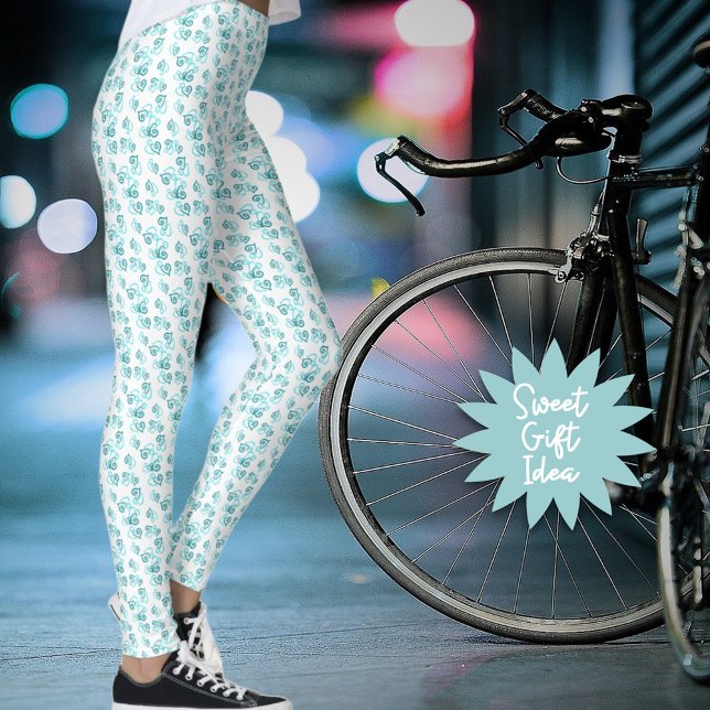 Legging Pequeno Padrão De Corações Teais Vinculados Sobre  (These teal linked heart pattern leggings are ready for you or as a special gift for an active woman.)