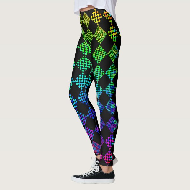 Legging Psycho Checkers por Kenneth Yoncich (Esquerda)