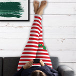 Legging Red Stripes Candy Cane Holly Festivo Natal<br><div class="desc">Ponha seu feriado de Natal com esta bengala doce e festiva e leggings holly com listras vermelhas e brancas. Faça uma declaração de moda de excelente. presente de excelente para o amante de Natal na sua vida! Leggings de exercícios de desempenho maravilhosos,  ou calças femininas a correr.</div>